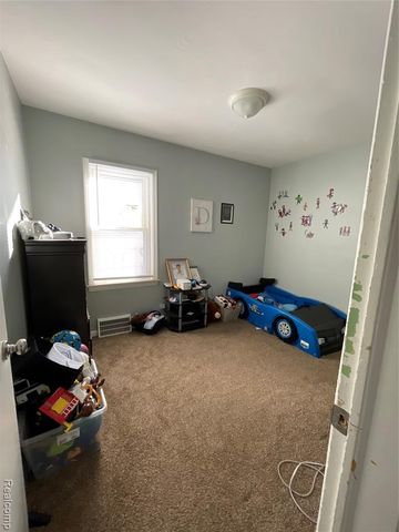 16267 San Juan Drive, Detroit, MI 48221