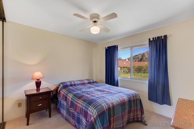 39 Margale Ln, Vista, CA 92084