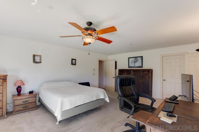 39 Margale Ln, Vista, CA 92084