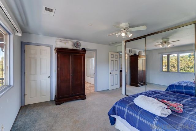 39 Margale Ln, Vista, CA 92084