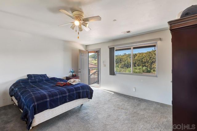 39 Margale Ln, Vista, CA 92084