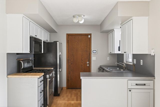 8601 Cherokee Drive N, Brooklyn Park, MN 55428