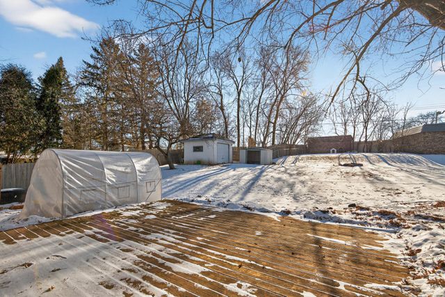 8601 Cherokee Drive N, Brooklyn Park, MN 55428