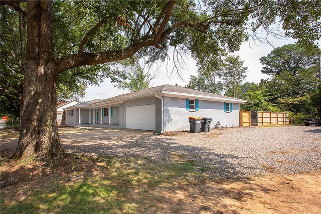 123 S Cumberland Avenue, Russellville, AR 72801
