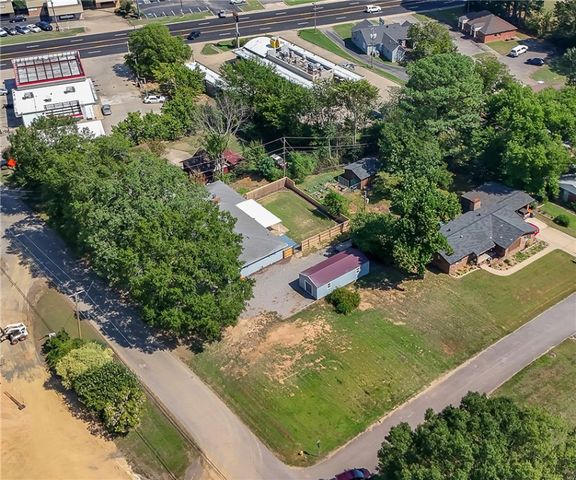 123 S Cumberland Avenue, Russellville, AR 72801