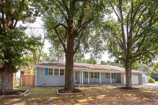 123 S Cumberland Avenue, Russellville, AR 72801