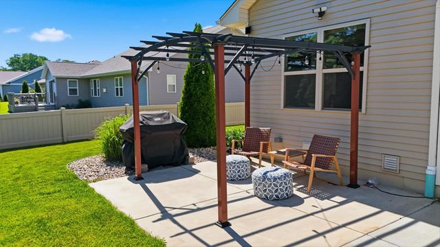 1004 Horner DRIVE, Racine, WI 53402