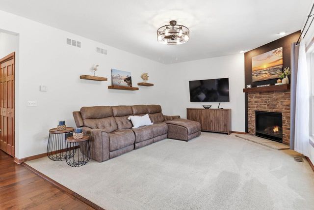 1004 Horner DRIVE, Racine, WI 53402