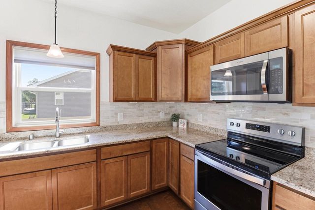 1004 Horner DRIVE, Racine, WI 53402