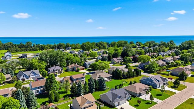 1004 Horner DRIVE, Racine, WI 53402