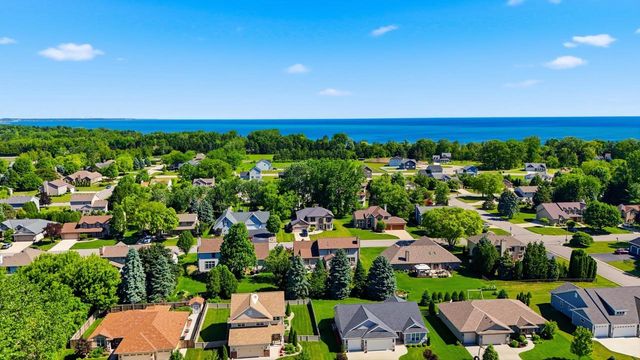 1004 Horner DRIVE, Racine, WI 53402