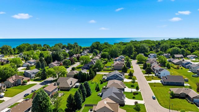 1004 Horner DRIVE, Racine, WI 53402