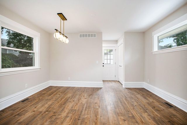 2338 Glenwood Drive, Kalamazoo City, MI 49008