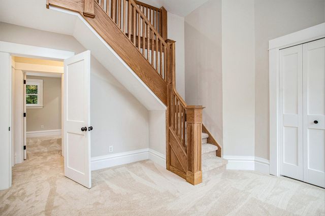 2338 Glenwood Drive, Kalamazoo City, MI 49008