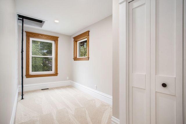 2338 Glenwood Drive, Kalamazoo City, MI 49008