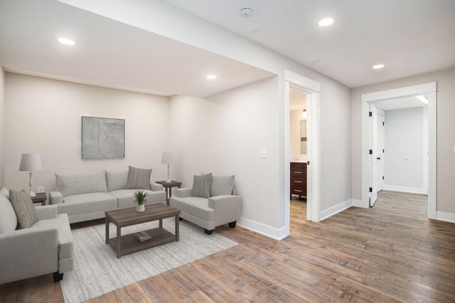 2338 Glenwood Drive, Kalamazoo City, MI 49008