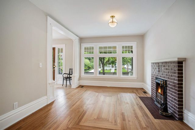 2338 Glenwood Drive, Kalamazoo City, MI 49008