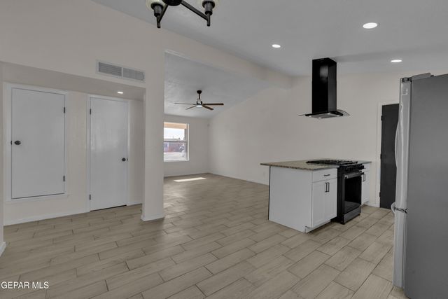 8827 CLAVEL Drive, El Paso, TX 79907