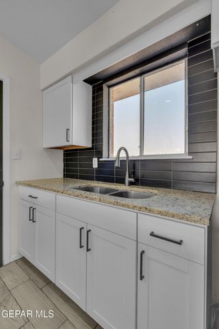 8827 CLAVEL Drive, El Paso, TX 79907