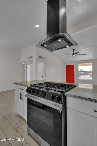 8827 CLAVEL Drive, El Paso, TX 79907