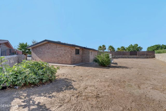 8827 CLAVEL Drive, El Paso, TX 79907