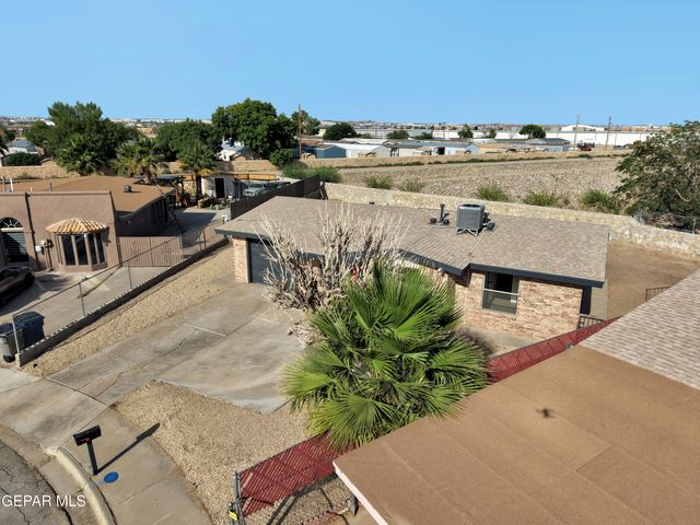 8827 CLAVEL Drive, El Paso, TX 79907