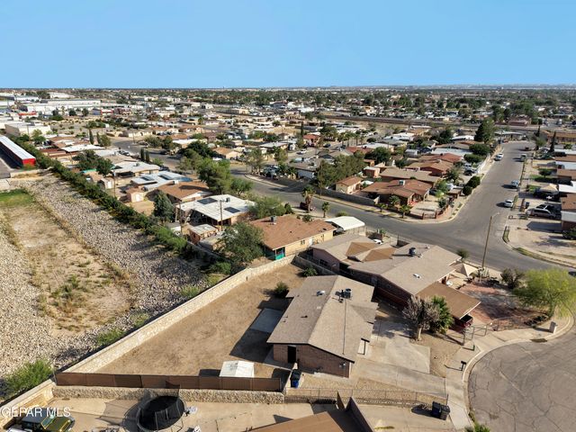 8827 CLAVEL Drive, El Paso, TX 79907