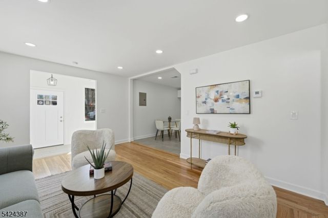 57 N Auten Ave, Somerville Boro, NJ 08876