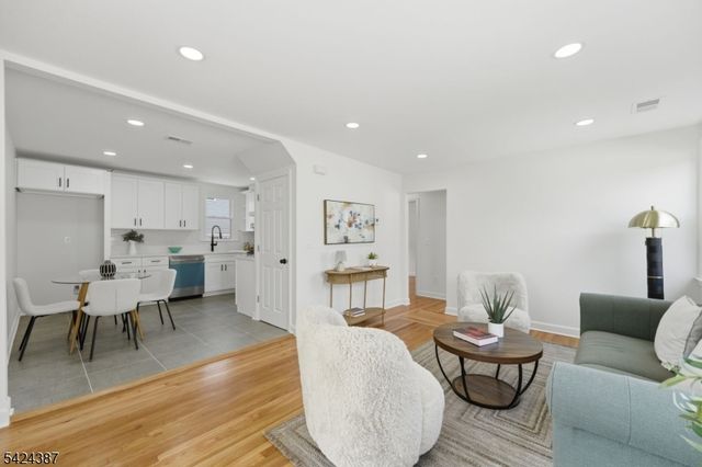 57 N Auten Ave, Somerville Boro, NJ 08876