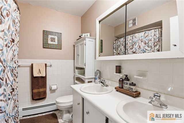 1210 Cricket Lane 1210, Woodbridge Proper, NJ 07095