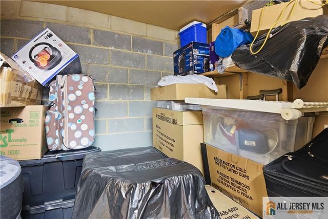 1210 Cricket Lane 1210, Woodbridge Proper, NJ 07095