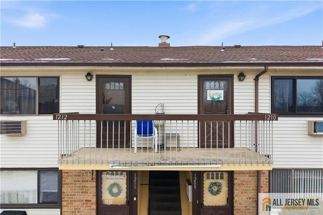 1210 Cricket Lane 1210, Woodbridge Proper, NJ 07095