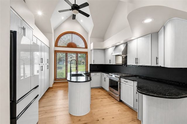 25 Country Wood Lndg, Greece, NY 14626