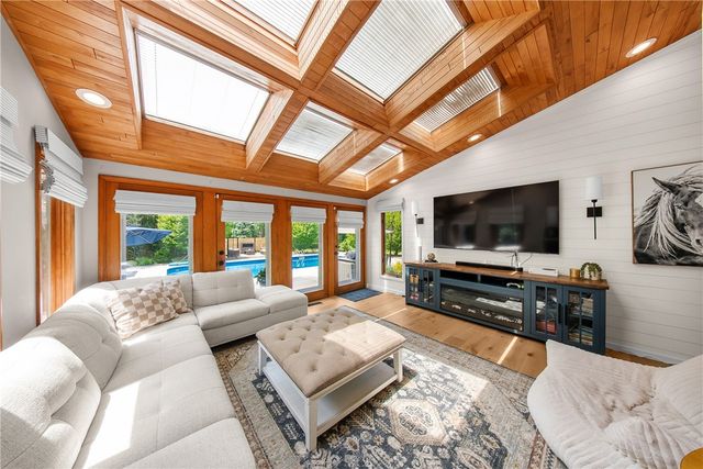 25 Country Wood Lndg, Greece, NY 14626