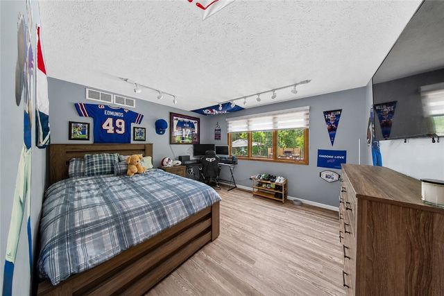 25 Country Wood Lndg, Greece, NY 14626