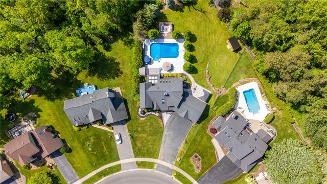 25 Country Wood Lndg, Greece, NY 14626