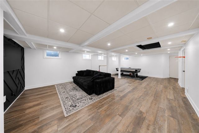 25 Country Wood Lndg, Greece, NY 14626