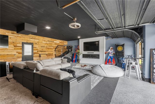 25 Country Wood Lndg, Greece, NY 14626