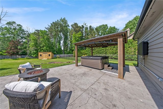 25 Country Wood Lndg, Greece, NY 14626
