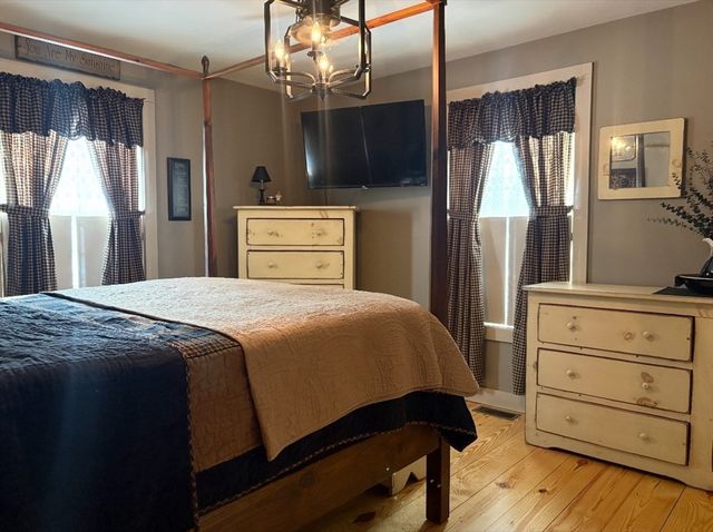 158 Purgatory Rd, Northbridge, MA 01588