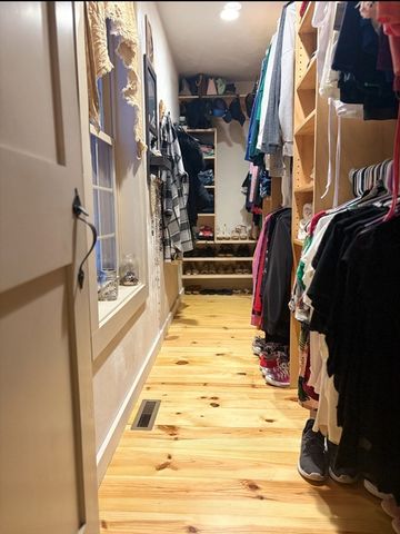 158 Purgatory Rd, Northbridge, MA 01588