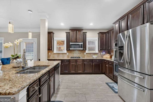 3809 Maiden Fern Lane, Snellville, GA 30039