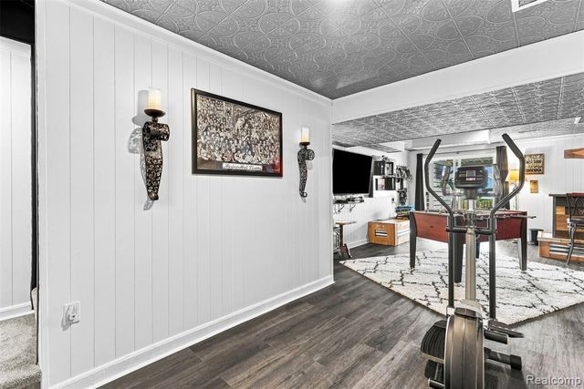 2165 Rolling Hills Drive, Holly, MI 48442