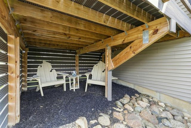 2165 Rolling Hills Drive, Holly, MI 48442