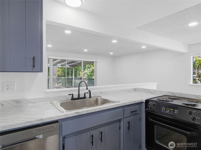 10708 116th Avenue SW, Lakewood, WA 98498