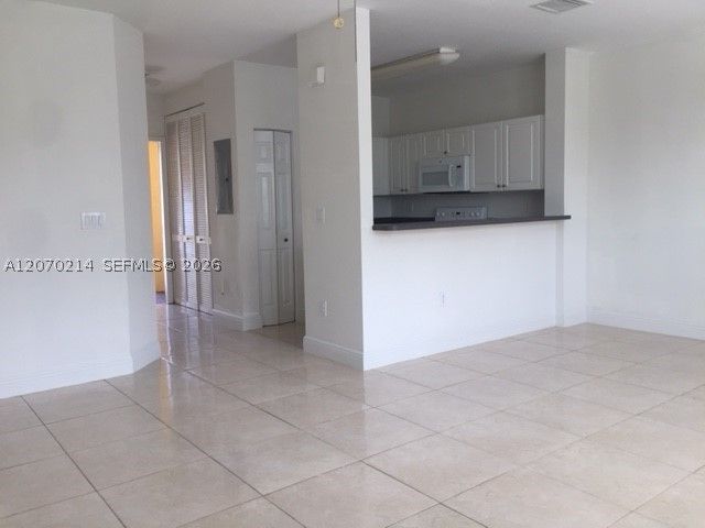 3360 NE 14th Dr 210-30, Homestead, FL 33033