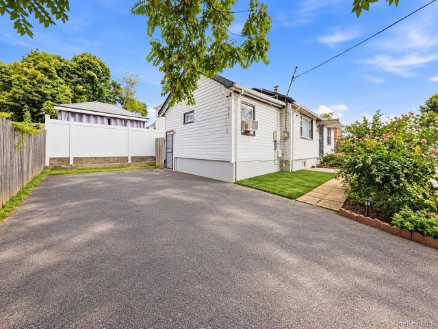 11784 142nd Street, Jamaica, NY 11436
