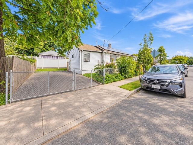 11784 142nd Street, Jamaica, NY 11436