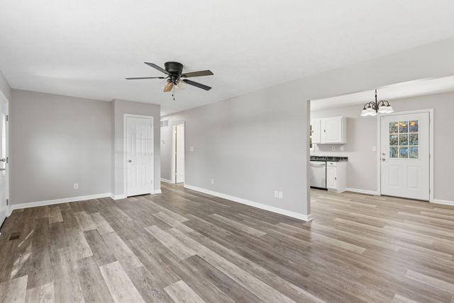 171 Rolling Acres Drive, Frankfort, KY 40601