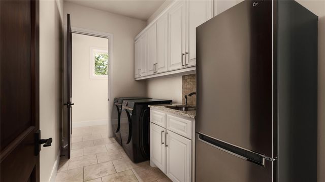8320 Carranzo DR, Austin, TX 78735